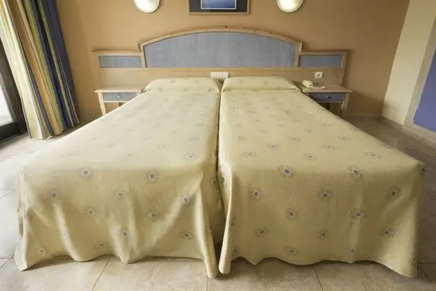 1 Çift Kişilik Veya 2 Tek Kişilik Yatak With Air Conditioning