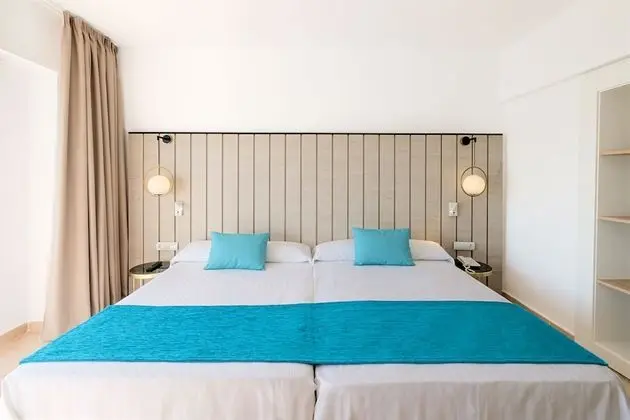Premium Tek Büyük Yataklı Oda