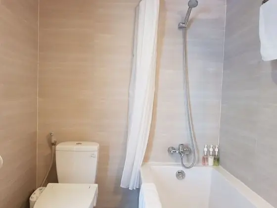 Oda, Teras, Göl Manzaralı (M)