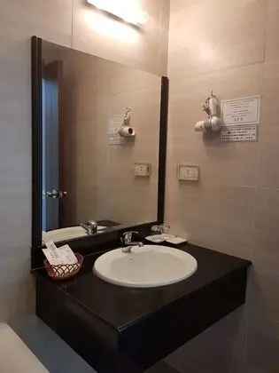 Oda, Teras, Göl Manzaralı (M)