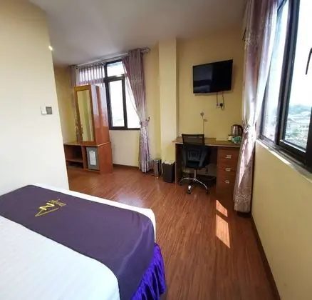 Deluxe Tek Büyük Yataklı Oda