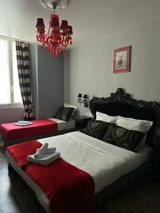Üç Kişilik Oda