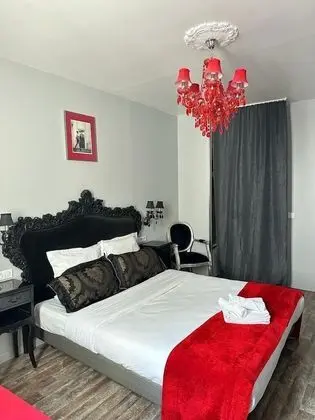 Üç Kişilik Oda