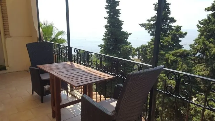 Apart Daire, 1 Yatak Odası, Deniz Manzaralı, Bahçeli