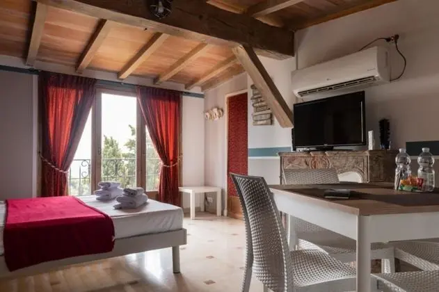 Stüdyo, Deniz Manzaralı