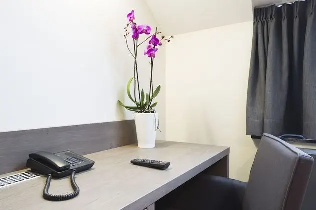 Comfort Tek Büyük veya İki Ayrı Yataklı Oda