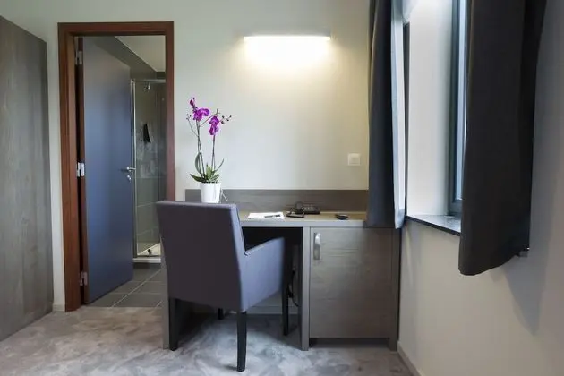 Comfort Tek Büyük veya İki Ayrı Yataklı Oda