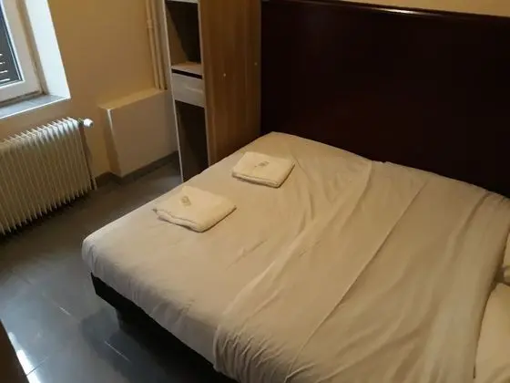 Classic Tek Büyük Yataklı Oda
