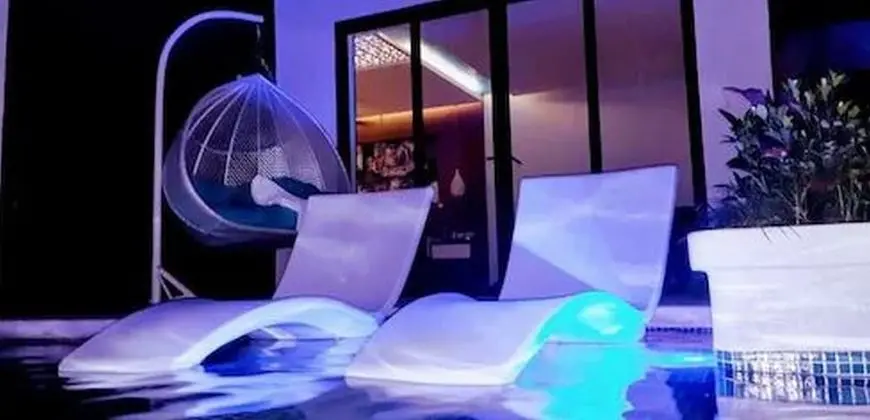Junior Suite Ocean Front Swim up King Size