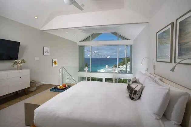 One Bedroom Ocean View Suite
