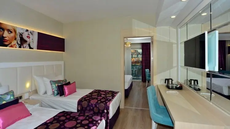 https://imagessl.etstur.com/files/images/hotelImages/TR/50048/l/Azura-Deluxe-Resort---Spa-Oda-134638.jpg