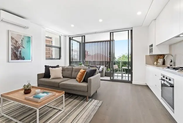 1 Bedroom Apartment With Parking