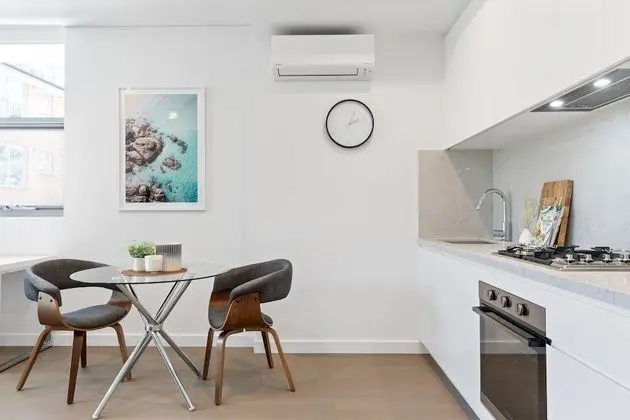1 Bedroom Apartment With Parking