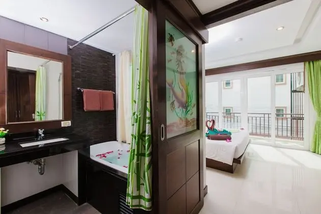 Deluxe Tek Büyük veya İki Ayrı Yataklı Oda