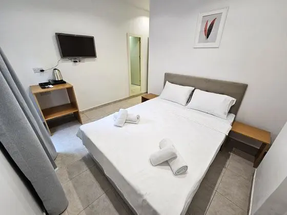 Standard Oda ( French Bed )