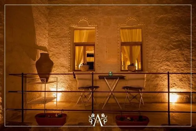 Exclusive Mağara Suite, Vadi Manzaralı, Jakuzili ve Balkonlu