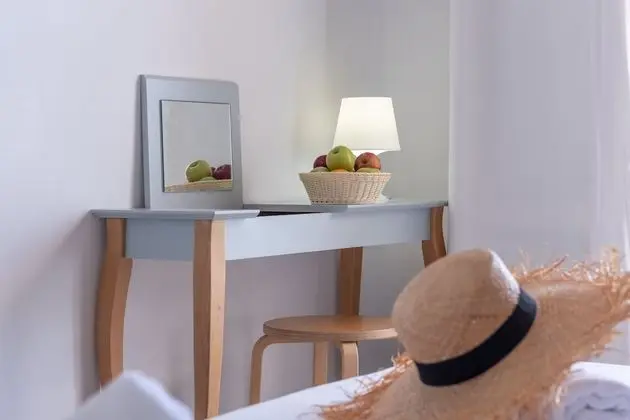 Tek Büyük veya İki Ayrı Yataklı Oda, Deniz Manzaralı