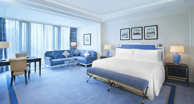 Deluxe Oda, 1 En Büyük (King) Boy Yatak, Şehir Manzaralı