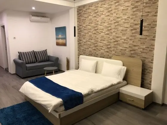 Tek Büyük Yataklı Oda, Havuz Manzaralı