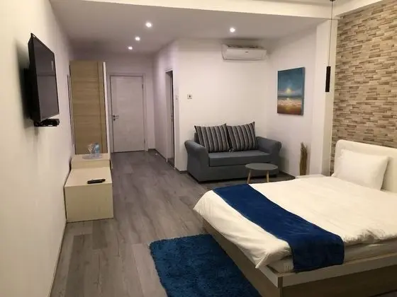 Tek Büyük Yataklı Oda, Havuz Manzaralı