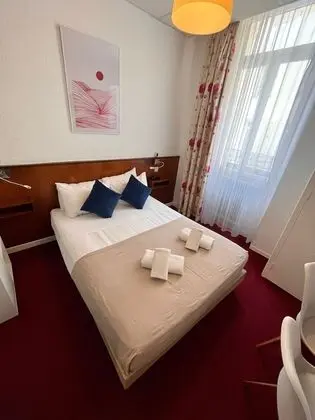 Tek Büyük Yataklı Oda