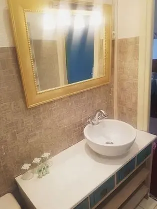 Üç Kişilik Oda
