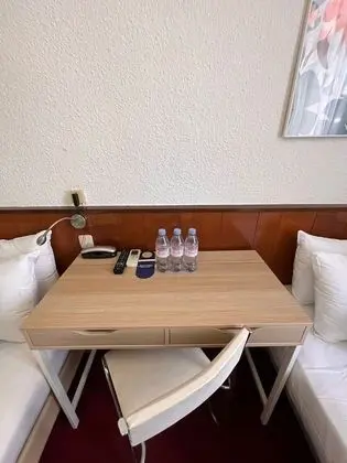Üç Kişilik Oda
