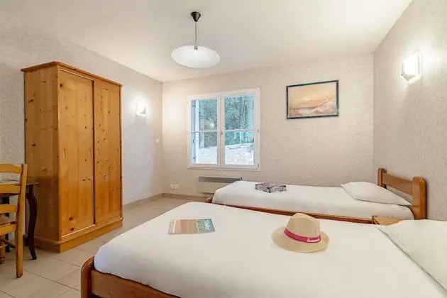 Dört Kişilik Oda, Birden Çok Yatak, Sigara İçilmez