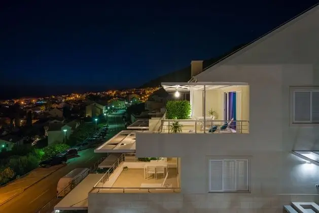 Superior Apart Daire, 2 Yatak Odası, Deniz Manzaralı, Denize Bakan