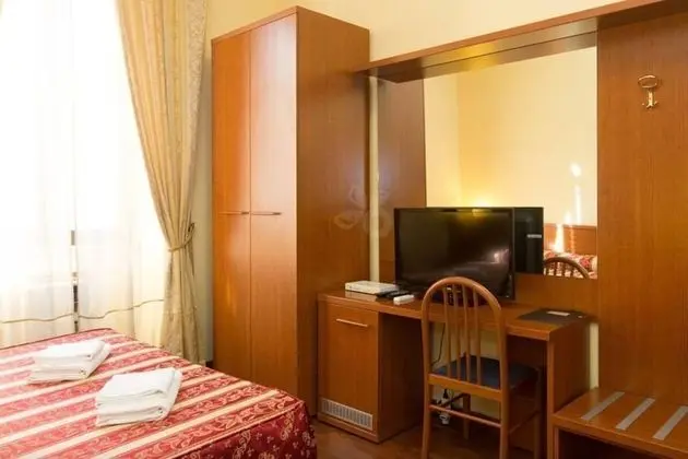 Standard Tek Büyük veya İki Ayrı Yataklı Oda (bagno privato)