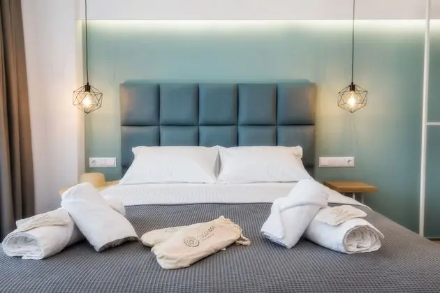 Deluxe Tek Büyük Yataklı Oda (1st Floor)