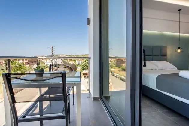 Deluxe Tek Büyük Yataklı Oda (1st Floor)