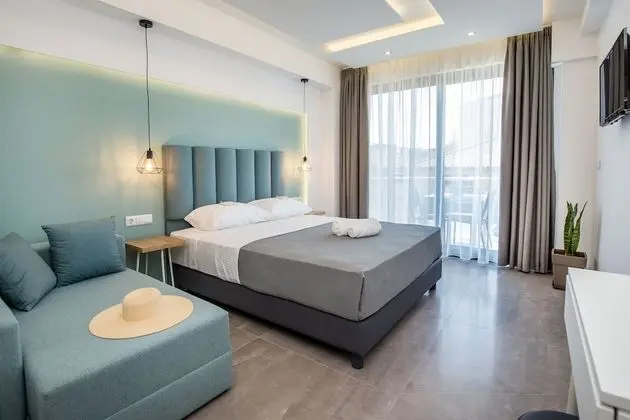 Deluxe Üç Kişilik Oda (Ground Floor)