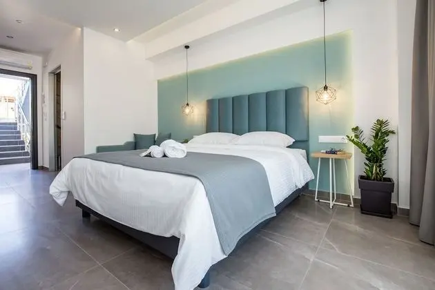 Deluxe Üç Kişilik Oda (Ground Floor)
