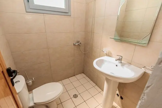 Üç Kişilik Oda, Deniz Manzaralı