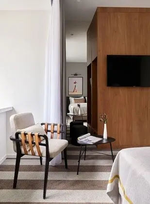 Luxury Oda