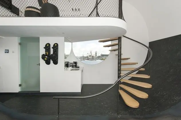Loft Letter B