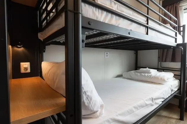 Ortak Ranzalı Oda, Karma Ranzalı Oda, Özel Banyo (1 bed in 4-person dormitory)