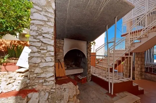 Apart Daire, 1 Büyük (Queen) Boy Yatak ve Çekyat