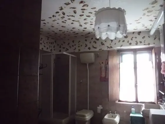 Tek Büyük veya İki Ayrı Yataklı Oda, Ortak Banyo