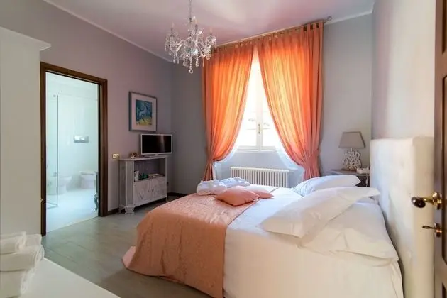 Tek Büyük Yataklı Oda (Rosa)