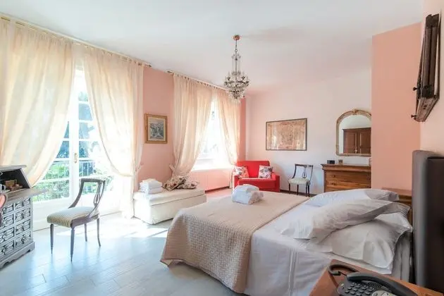 Üç Kişilik Oda (Pantera)