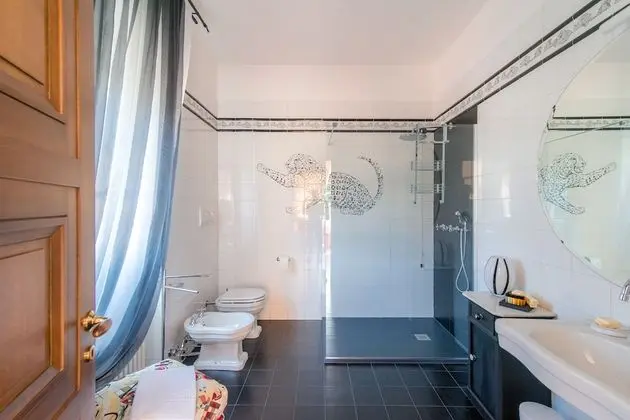 Üç Kişilik Oda (Pantera)