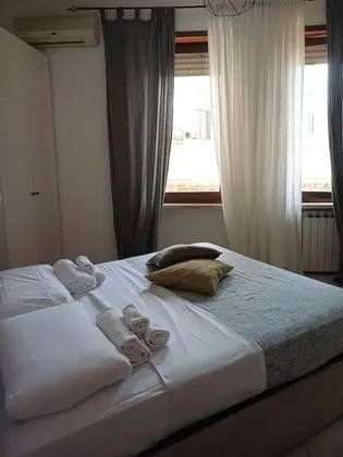 Basic Tek Büyük Yataklı Oda