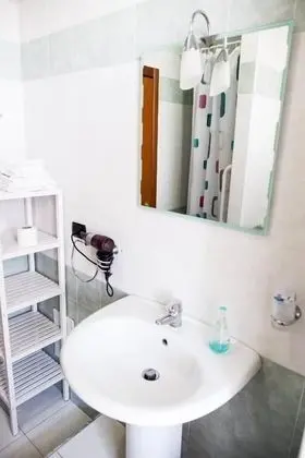 Basic Tek Büyük Yataklı Oda