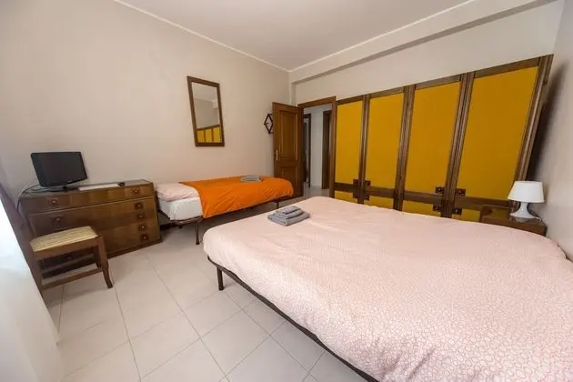 Üç Kişilik Oda, Ortak Banyo