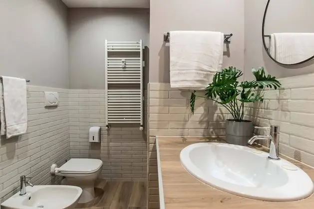 Family Oda (Via della Giuliana 18)