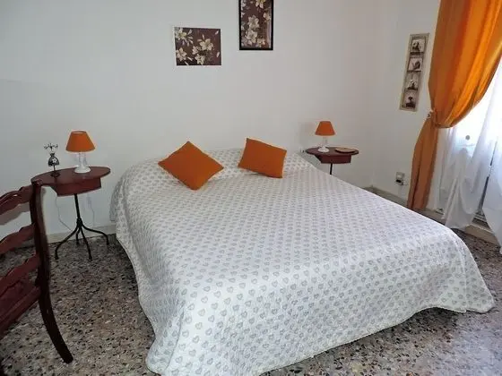 Comfort Tek Büyük Yataklı Oda, Ortak Banyo