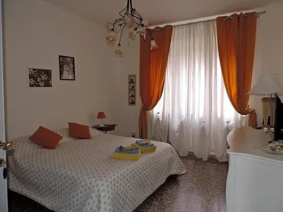 Comfort Tek Büyük Yataklı Oda, Ortak Banyo