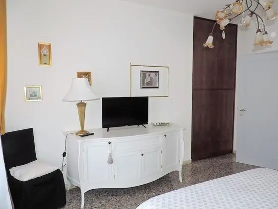 Comfort Tek Büyük Yataklı Oda, Ortak Banyo